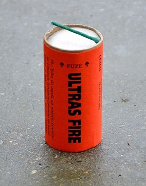 Ultras Fire - červený